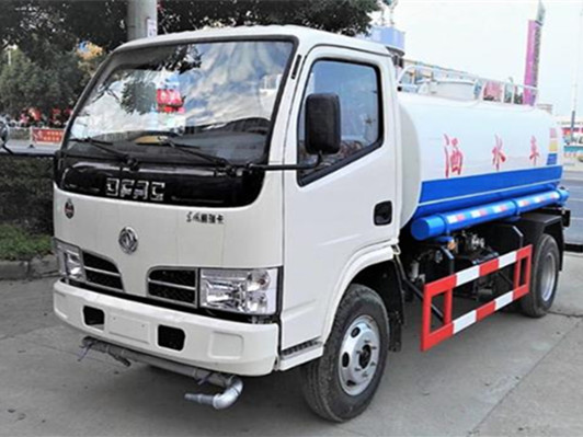 東風(fēng)多利卡5噸灑水車 東風(fēng)多利卡5噸灑水車