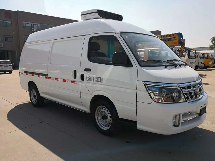 金杯國(guó)五面包式冷藏車