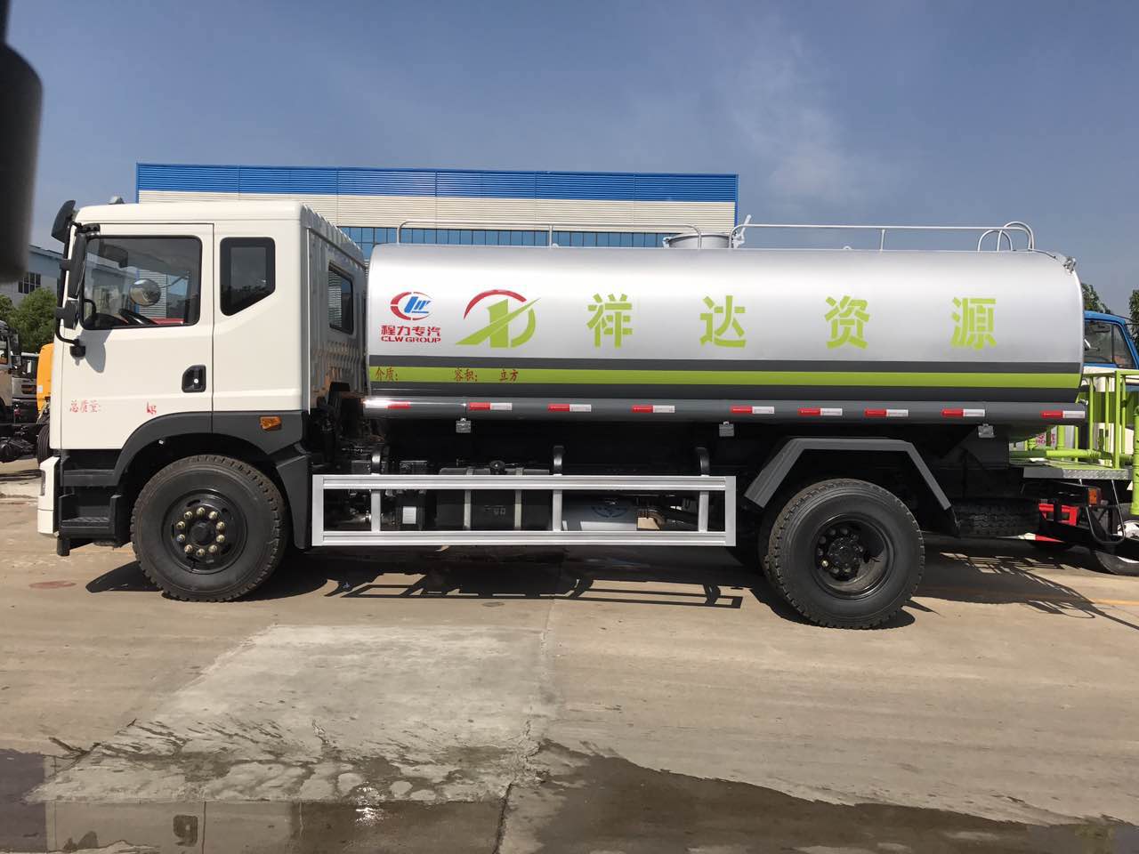 東風(fēng)153灑水車(chē)︱15噸灑水車(chē) 東風(fēng)153灑水車(chē)︱15噸灑水車(chē)