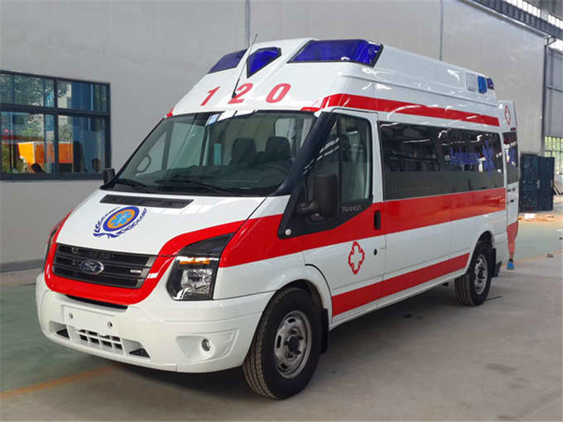 V348救護(hù)車(chē)長(zhǎng)軸超人頂屬于豪華高端救護(hù)車(chē)