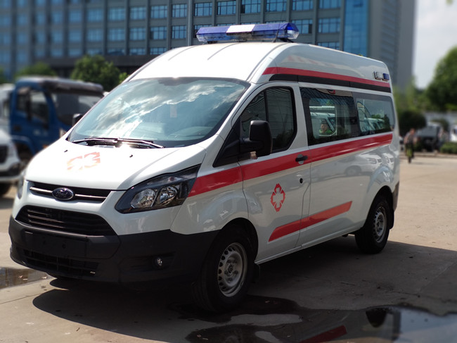 復(fù)件 江鈴福特救護車CLW5030XJHJ5.jpg