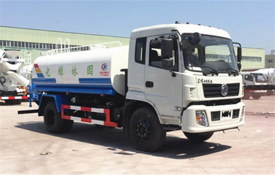 東風(fēng)專底灑水車︱12方灑水車