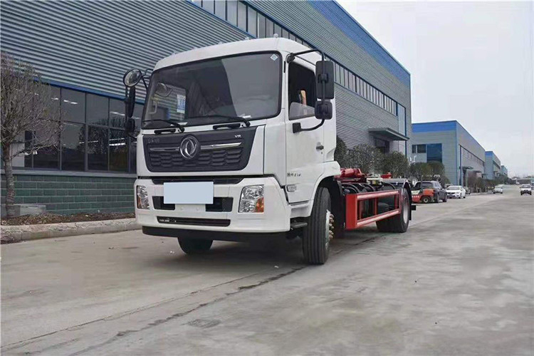 國(guó)六·東風(fēng)天錦勾臂垃圾車