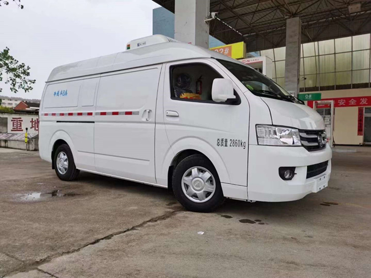 國(guó)六福田G7面包冷藏車(chē)